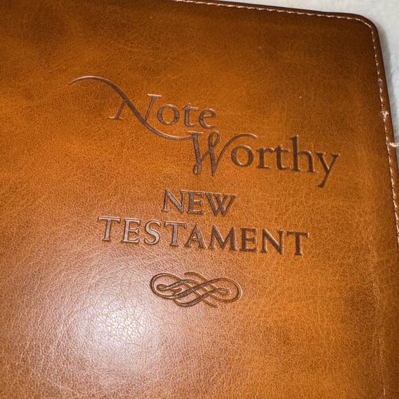 NKJV New Testament Note Worthy Collection Leather Bound GOOD w 12 USED Pages - Picture 3 of 16